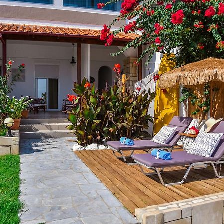 Laia Seafront Luxury Apartments Agia Pelagia Екстериор снимка
