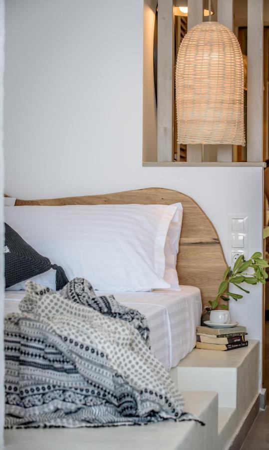 Laia Seafront Luxury Apartments Agia Pelagia Екстериор снимка