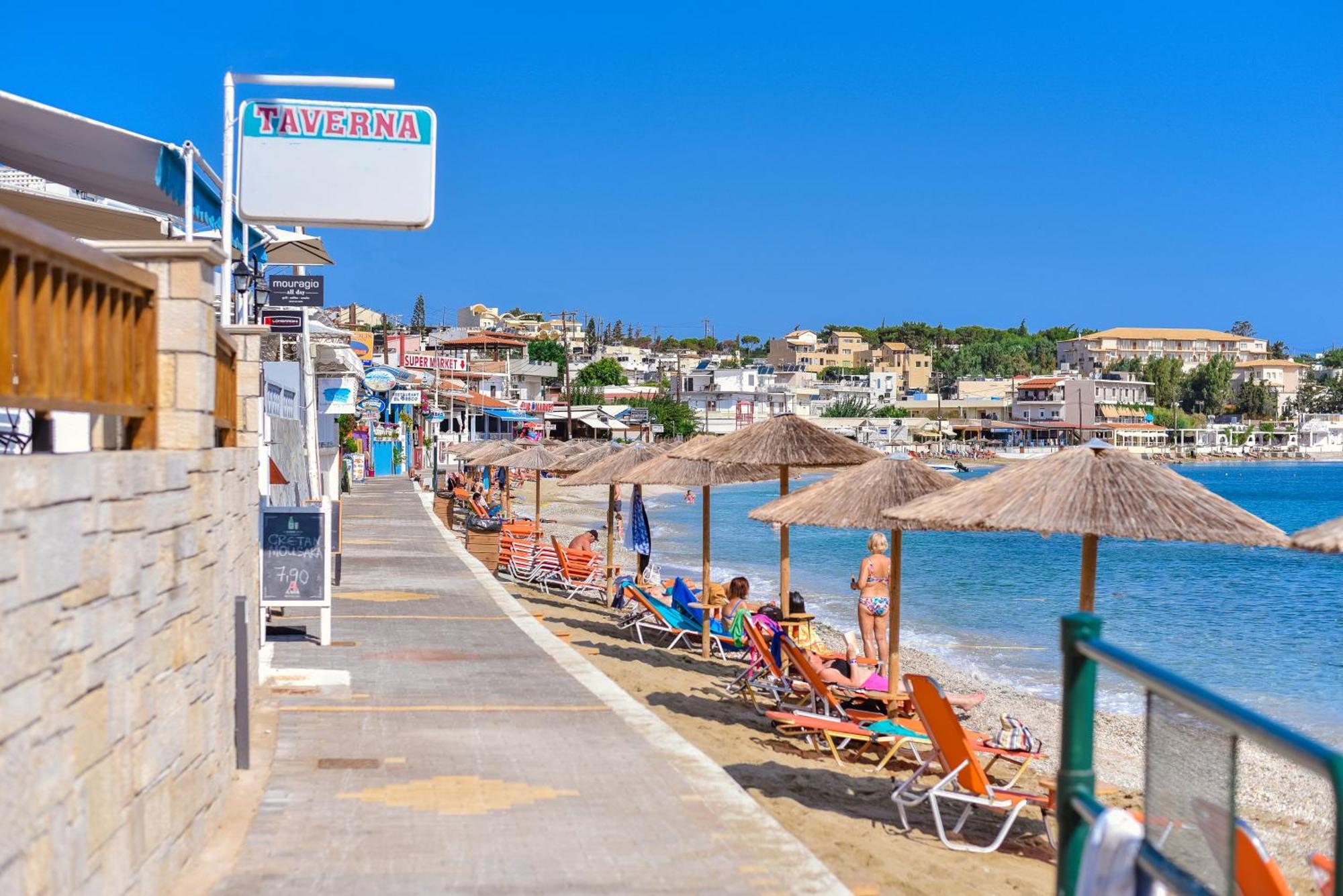 Laia Seafront Luxury Apartments Agia Pelagia Екстериор снимка