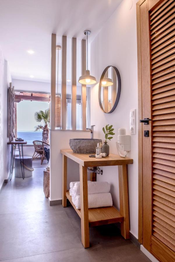 Laia Seafront Luxury Apartments Agia Pelagia Екстериор снимка