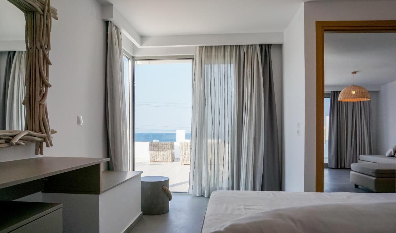 Laia Seafront Luxury Apartments Agia Pelagia Екстериор снимка