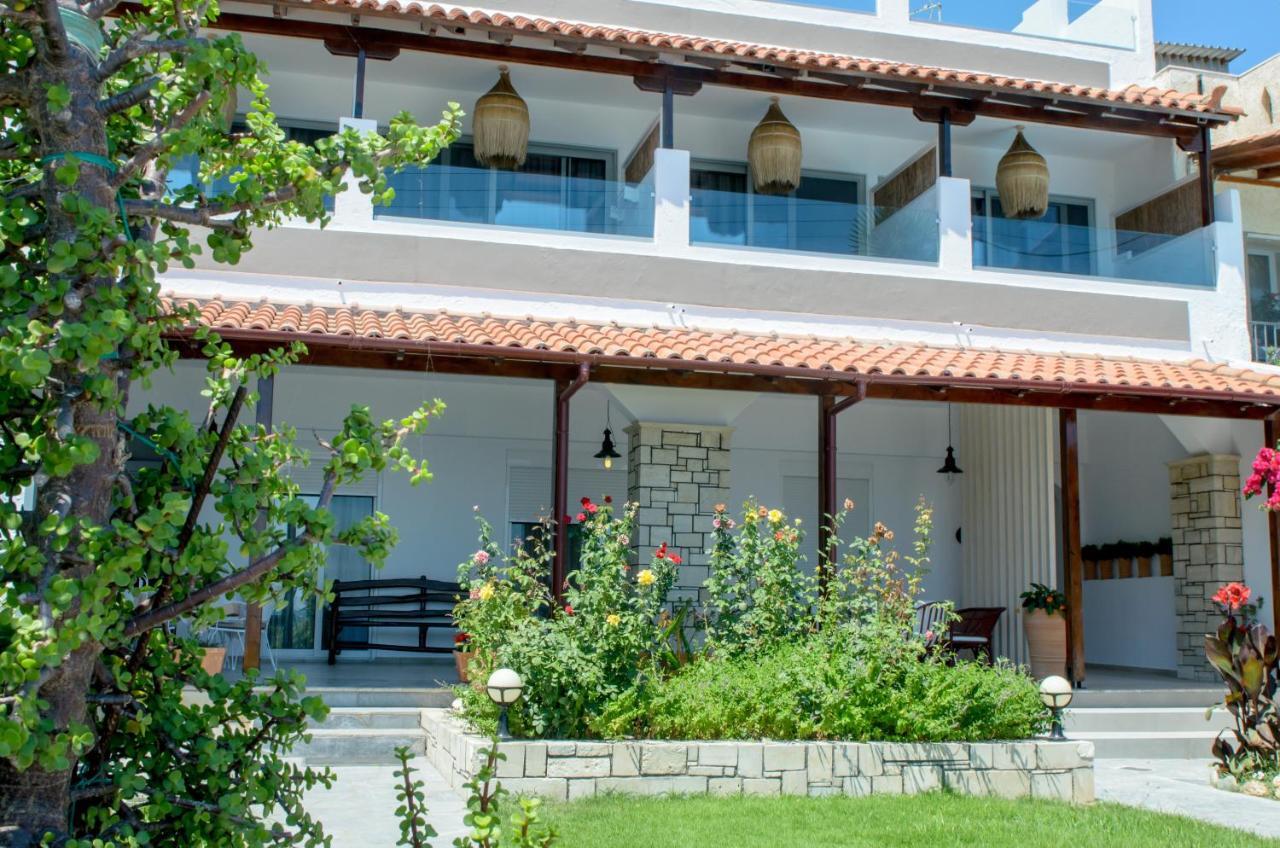 Laia Seafront Luxury Apartments Agia Pelagia Екстериор снимка